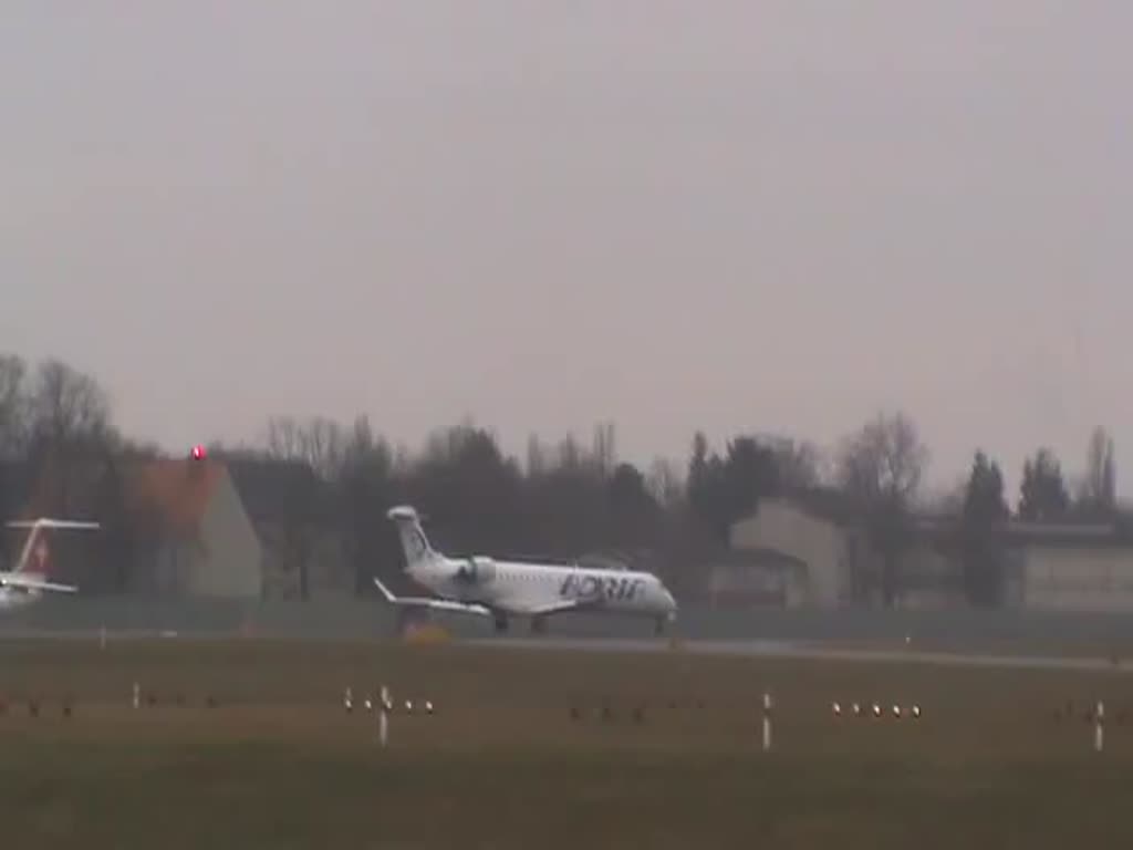Adria Airways CRJ900LR S5-AAU beim Start in Berlin-Tegel am 05.02.2016