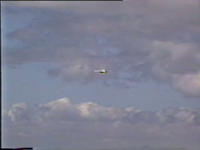Britannia B 757 und AVIACO DC 9 am 08.05.1997 auf dem Flughafen Lanzarote, Digitalisierung einer alten Video 8 Aufnahme