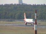 A320/782/airbus-a320-der-air-berlin-beim Airbus A320 der Air Berlin beim Start in Berlin-Tegel