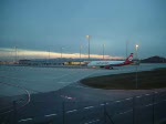 Air Berlin/442/air-berlin-rollt-von-der-landebahn Air Berlin rollt von der Landebahn auf die Parkposition.
Flughafen M�nchen