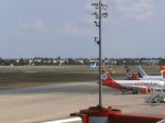 berlin-tegel-txl/659/klm-b-737-8k2-ph-bxe-beim-start KLM B 737-8K2 PH-BXE beim Start in Berlin-Tegel am 30.08.2009