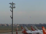 berlin-tegel-txl/764/klm-cityhopper-fokker-70-ph-kzc-bei KLM Cityhopper Fokker 70 PH-KZC bei der Landung auf dem Flughafen Berlin-Tegel am 05.12.2009
