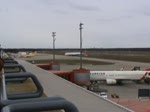 Ankunft der Delta Airlines B 767-332(ER) N184DN am 27.02.2010 auf dem Flughafen Berlin-Tegel