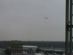 Einen Langen Flug aus Pakistan hat diese MD-11F der Lufthansa Cargo hinter sich. Hier befindet sie sich gerade bei der Landung auf dem Weltflughafen Frankfurt am Main.