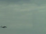 Zuerst landet in diesem Video eine Boeing 747-400 der Thai Airways auf der 25L und dann bekommt ein Airbus A340-600 der Lufthansa die Landefreigabe. Gedreht wurde dieses Video am 4. Juni 2009