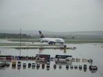 Ankunft des A380 am Flughafen Wien Schwechat    Die Videos von A380 gibt es in besserer Qualitt auf meinen Youtube Channel:    http://www.youtube.com/user/TheMeisterManuel#p/u