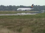 Der erste Airbus A380-800 der Deutschen Lufthansa (Zulassung D-AIMA) beim Start auf dem Flughafen Karlsruhe/Baden-Baden am 25.