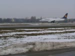 Lufthansa/1189/lufthansa-b-737-330-d-abec-karlsruhe-beim Lufthansa B 737-330 D-ABEC 'Karlsruhe' beim Start in Berlin-Tegel am 08.01.2011