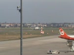 Start des am 20.11.2009 in Dienst gestellten Lufthansa 
A 320-214 ...