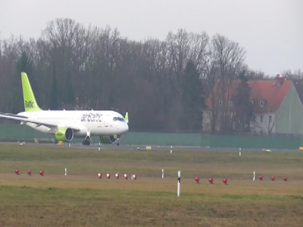 Air Baltic, Airbus A 220-300, YL-AAS, TXL, 15.02.2020