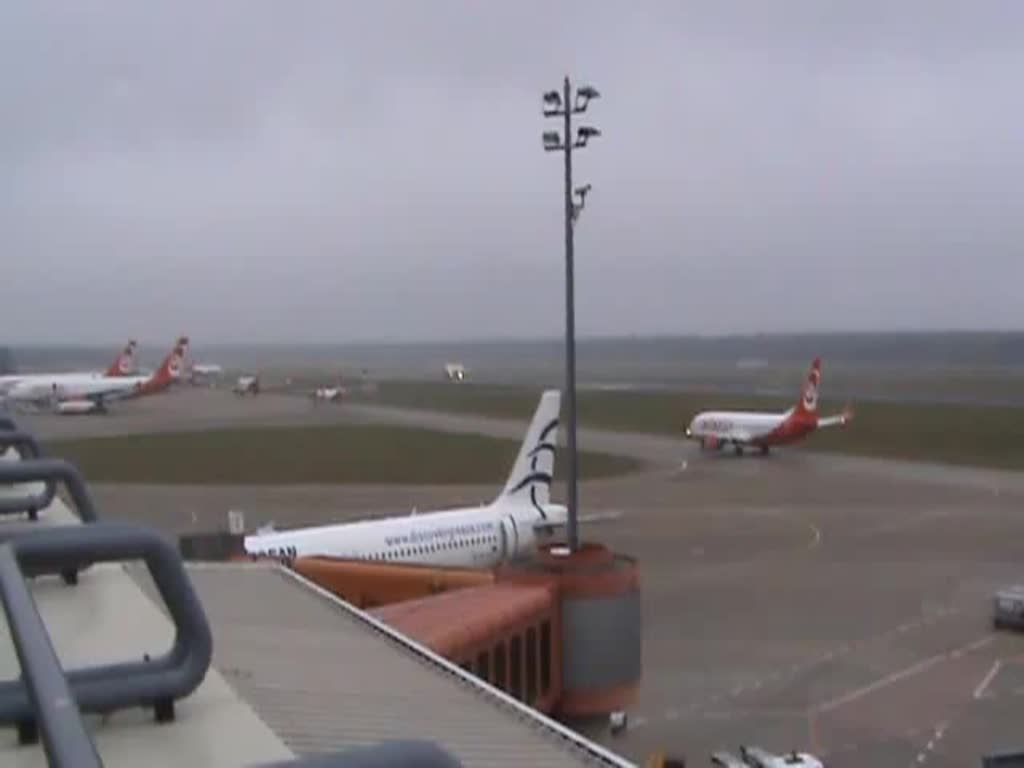 Air Berlin A 319-112 D-ASTX beim Start in Berlin-Tegel am 13.09.2014