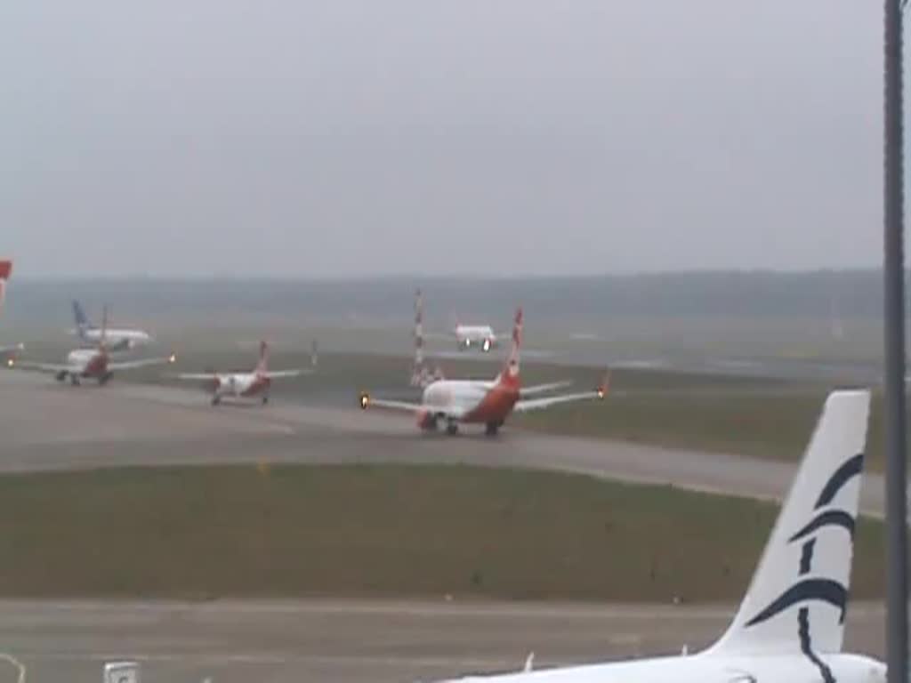 Air Berlin A 320-214 D-ABDO beim Start in Berlin-Tegel am 13.09.2014