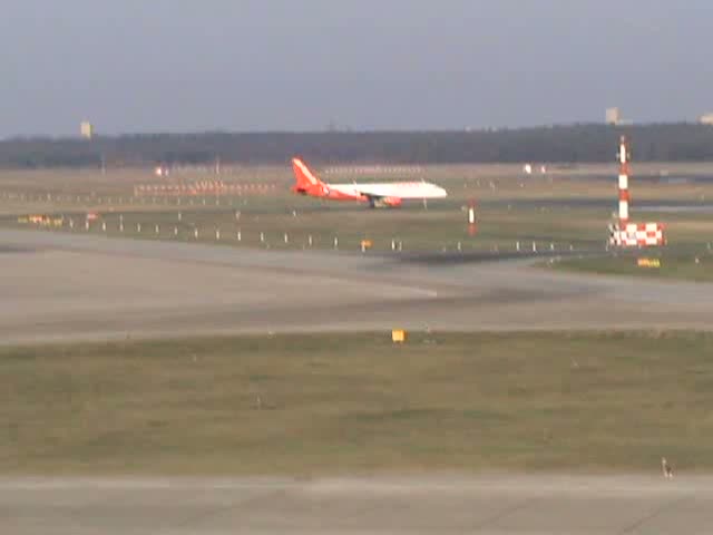 Air Berlin A 320-214 D-ABDR beim Start in Berlin-Tegel am 03.04.2010