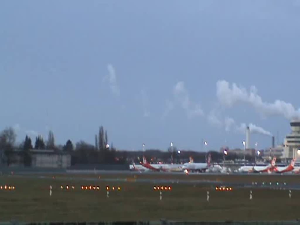 Air Berlin A 321-211 D-ABCF beim Start in Berlin-Tegel am 08.02.2015