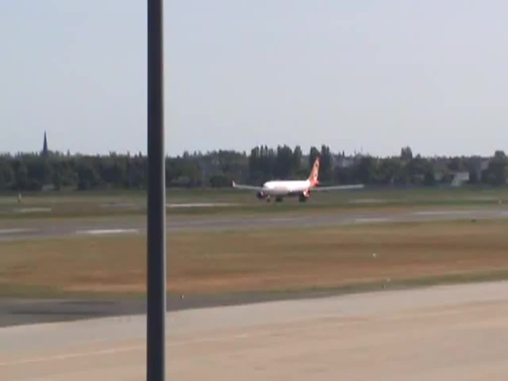 Air Berlin A 330-223 D-ALPF beim Start in Berlin-Tegel am 06.07.2013