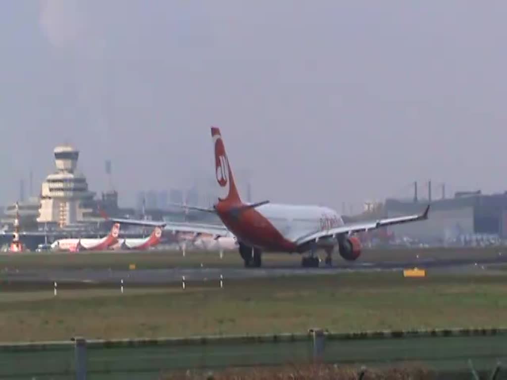 Air Berlin A 330-223 D-ALPJ beim Start in Berlin-Tegel am 01.05.2015