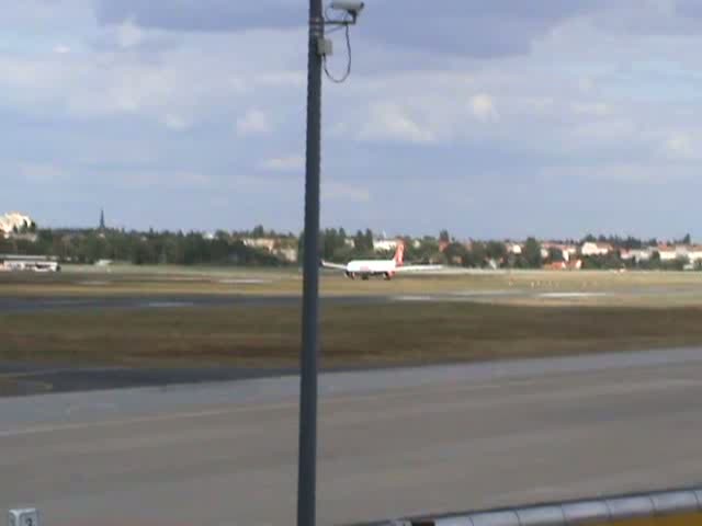 Air Berlin A 330-322 D-AERK beim Start in Berlin-Tegel am 14.08.2009