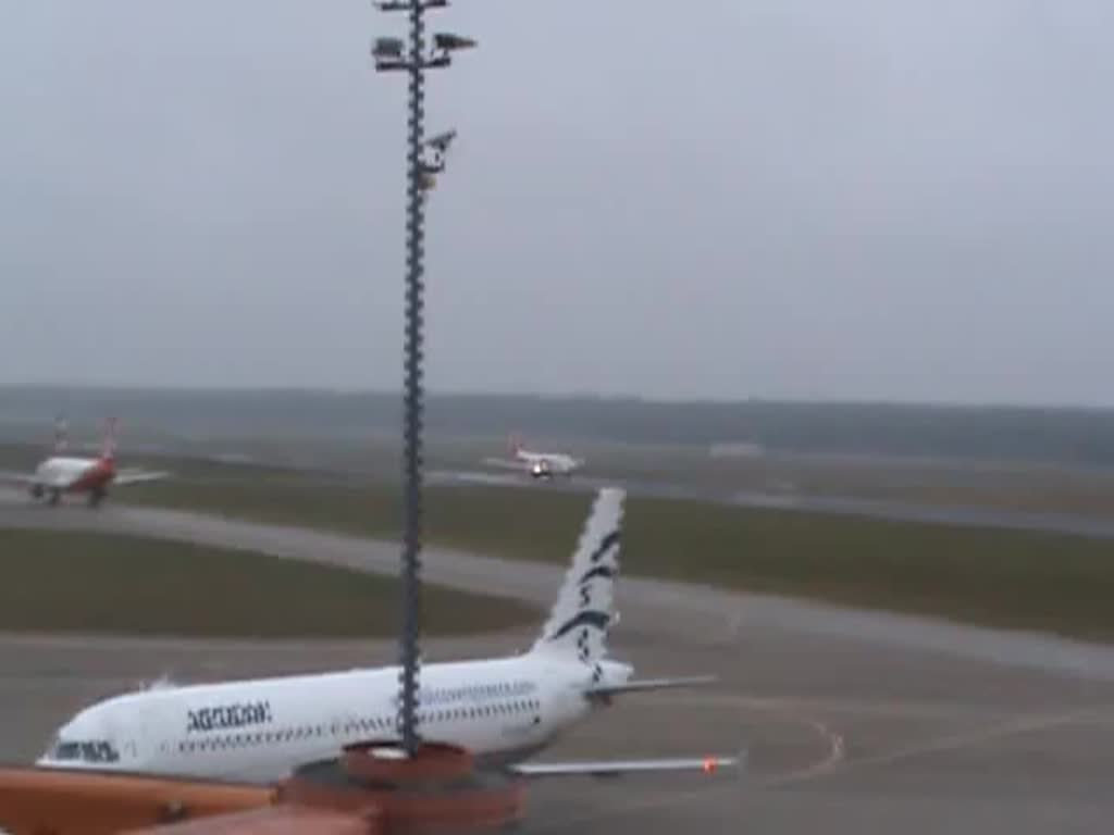 Air Berlin B 737-7K5 D-AHXE beim Start in Berlin-Tegel am 13.09.2014