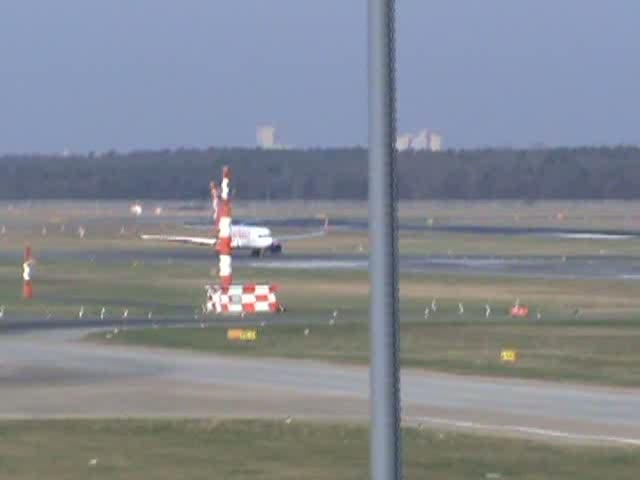 Air Berlin B 737-7K5 D-AHXF beim Start in Belin-Tegel am 03.04.2010