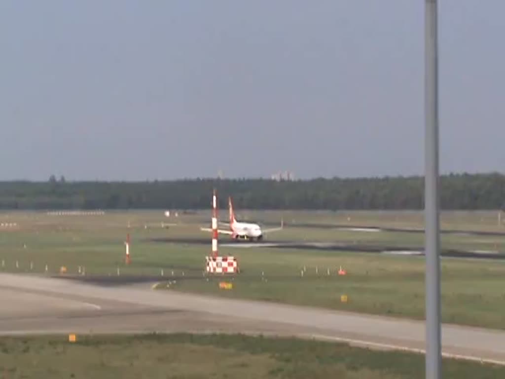 Air Berlin B 737-86J D-ABME beim Start in Berlin-Tegel am 13.09.2015