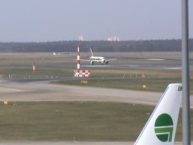 Alitalia A 319-112 I-BIMO beim Start in Berlin-Tegel am 03.04.2010