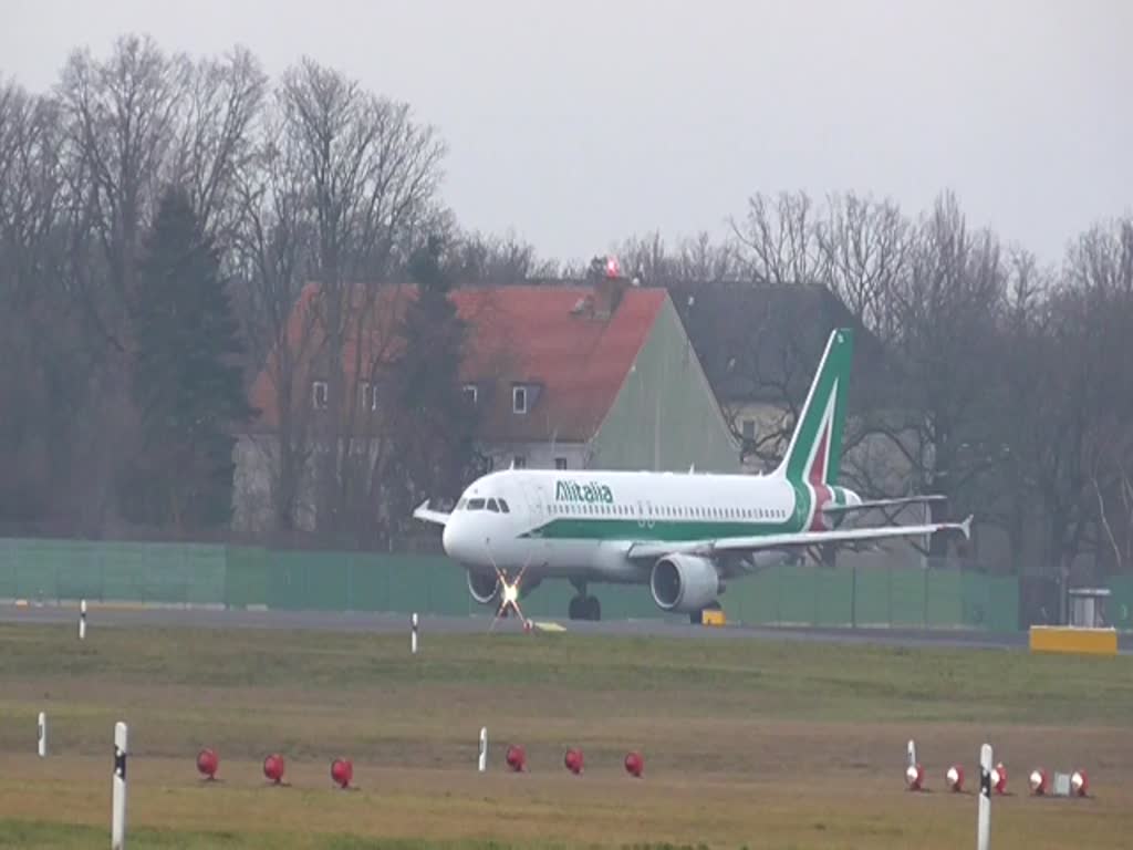 Alitalia, Airbus A 320-216, EI-DTA, TXL, 15.02.2020