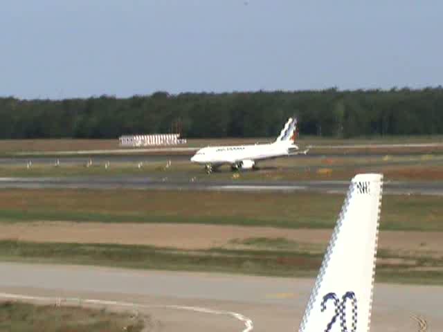 Ankunft des Air France A 319-111 F-GRHM am 14.06.2009 auf dem Flughafen Berlin-Tegel