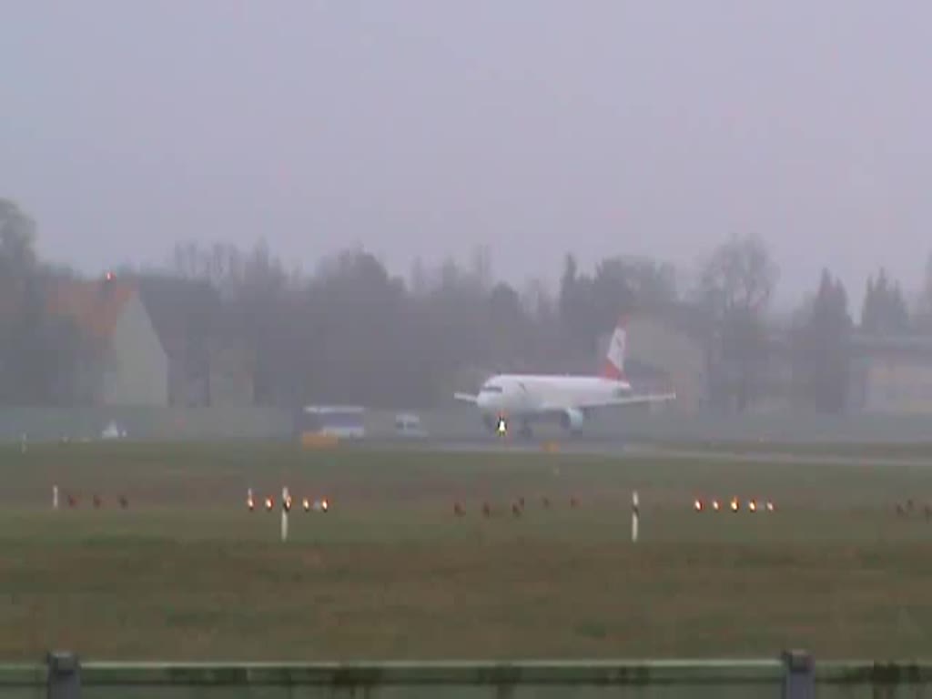 Austrian Airlines A 320-214 OE-LBQ beim Start in Berlin-Tegel am 14.12.2014