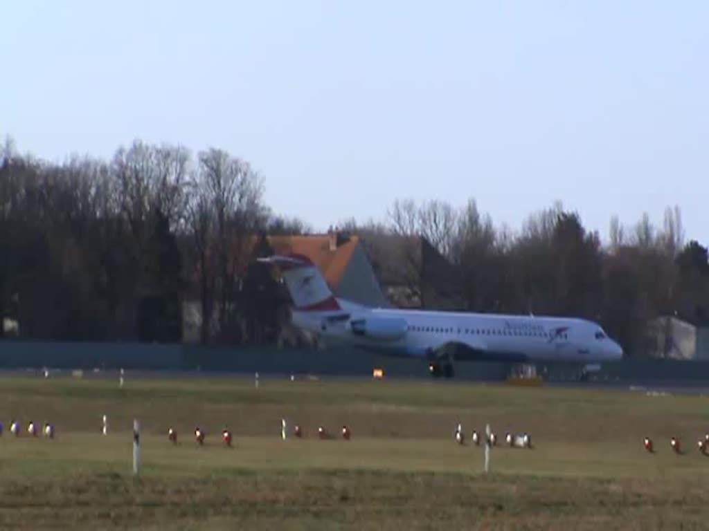 Austrian Airlines Fokker 100 OE-LVE beim Start in Berlin-Tegel am 08.02.2015