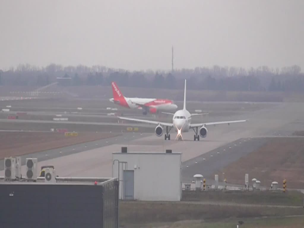 Azerbaijan Airlines (GetJet), Airbus A 320-232, LY-WIZ, BER, 13.02.2024