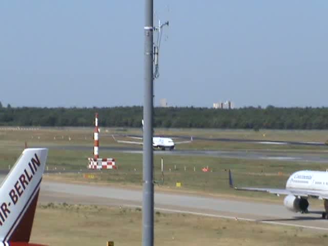 Blue Air B 737-8BK YR-BIC beim Start in Berlin-Tegel am 24.08.2009