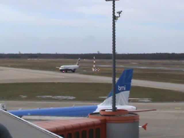 British Airways A 319-131 G-EUPW bei der Ankunft auf dem Flughafen Berlin-Tegel