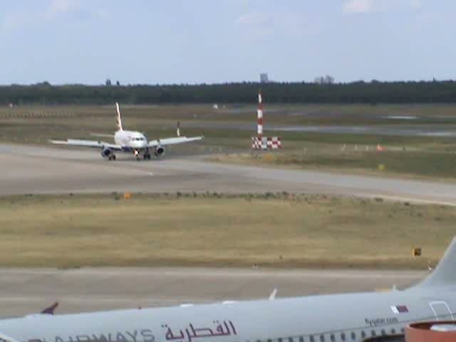 British Airways A 319-131 G-EUPX bei der Ankunft auf dem Flughafen Berlin-Tegel am 30.08.2009