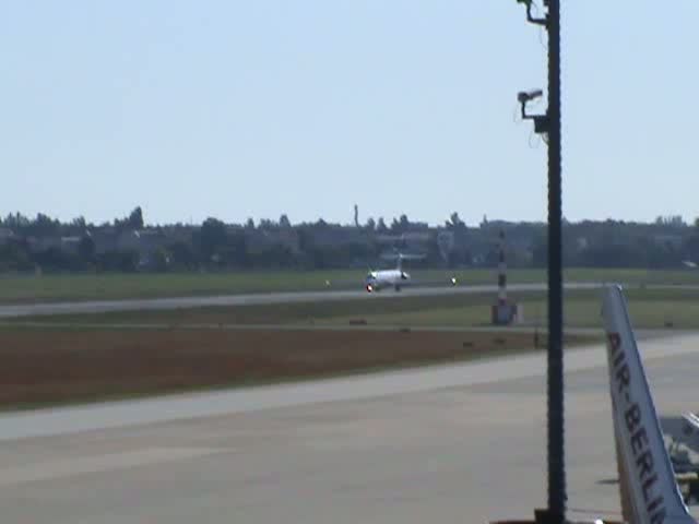 Bulgarian Air Charter MD-82 LZ-LDF beim Start in Berlin-Tegel am 14.06.2009