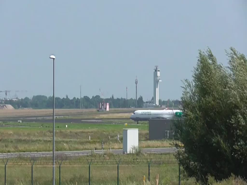 Carpatair Fokker 100, YR-FBA, BER, 24.07.2021