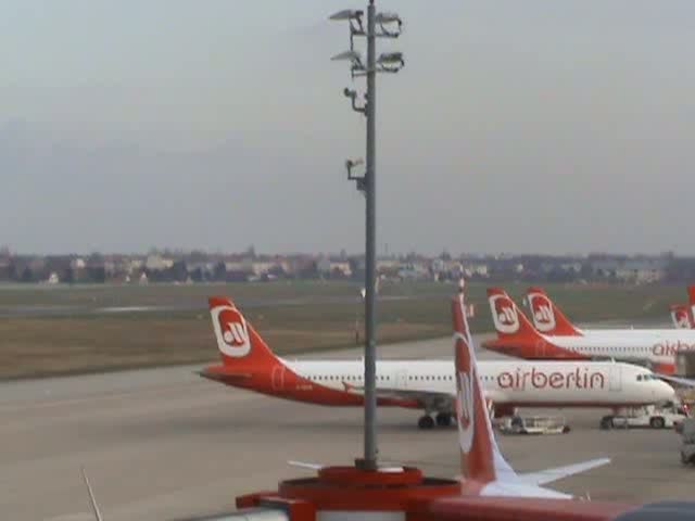 CSA ATR-72-202 OK-XFC beim Start in Berlin-Tegel am 21.11.2009