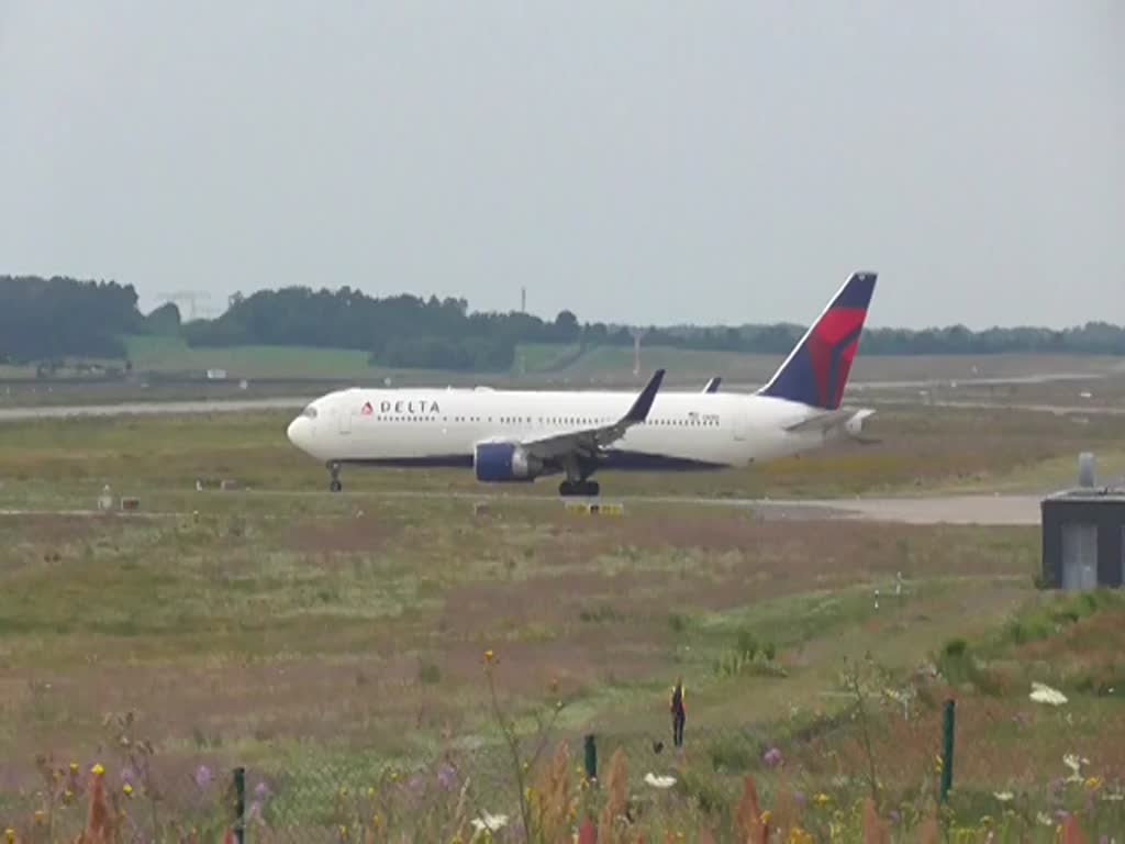 Delta Airlines, Boeing B 767-332(ER), N181DN, BER, 23.07.2023