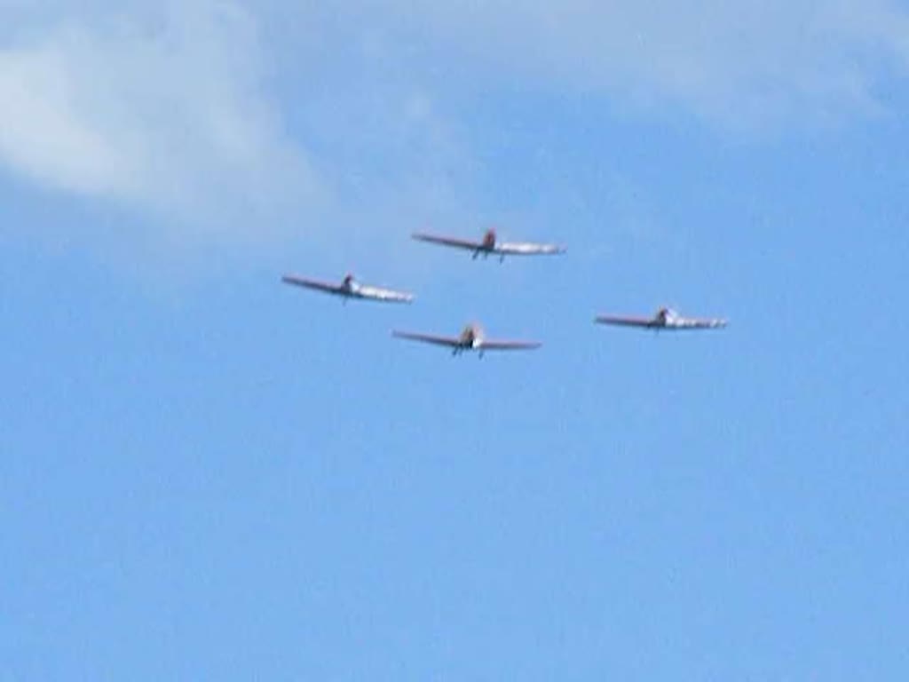 Der geraer Zlin-Verband beim Flugplatzfest in Alkersleben (EDBA) am 28.4.2012
