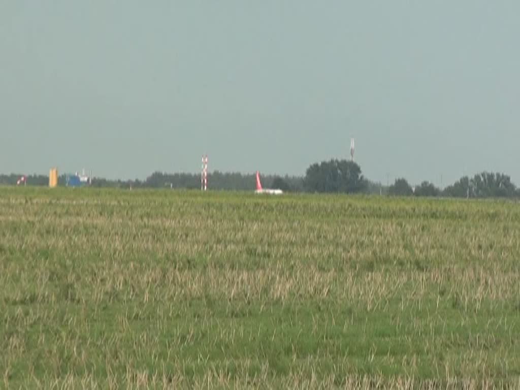 Easyjet Airbus A319-100 beim Start vom Flughafen Berlin-Schnefeld am 21.08.2011