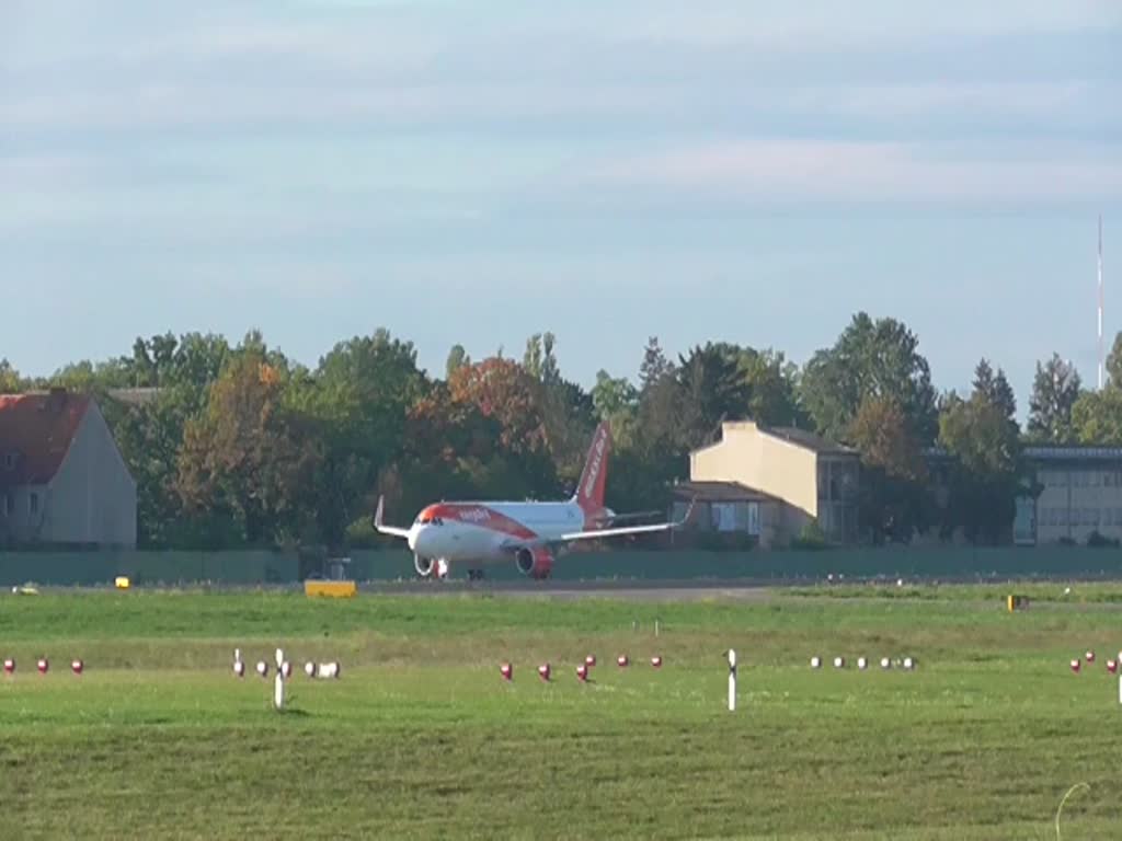 Easyjet Europe, Airbus A 320-214, OE-IZF, TXL, 11.10.2020