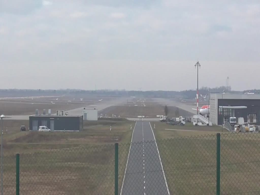 Easyjet Europe, Airbus A 320-214, OE-IJL, BER, 13.02.2024