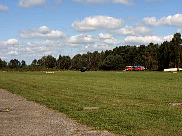 Eine Dornier Do 28 startet beim Flugtag 2008 auf dem Flugplatz Weser-Wmme am 30.08.08