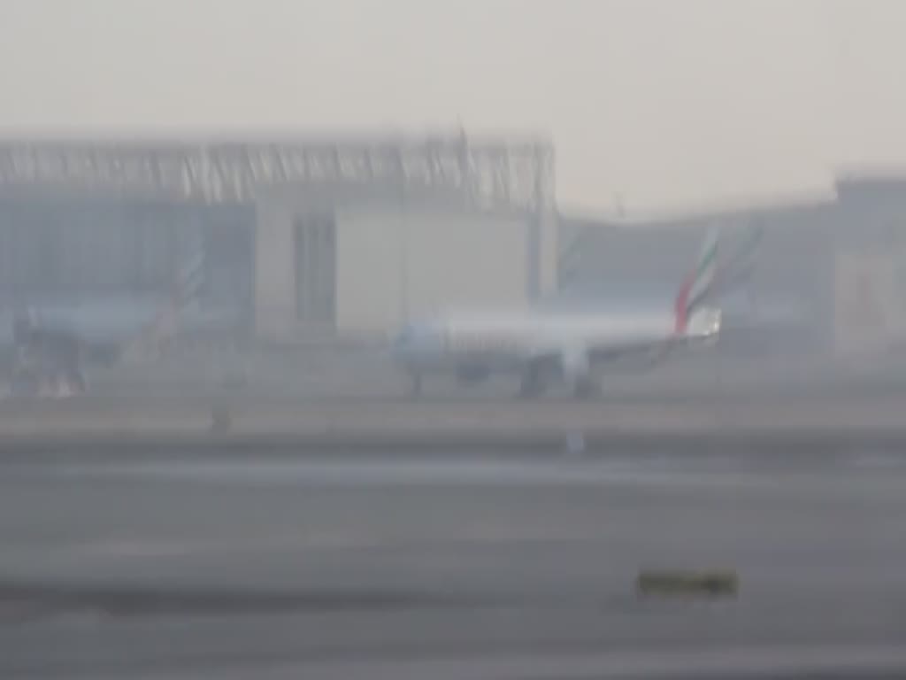 Eine startende B777 der Emirates in Dubai
06.01.2014