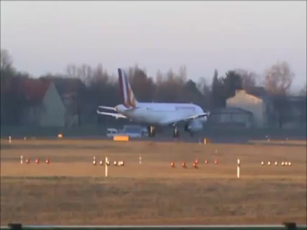 Germanwings A 319-132 D-AGWT beim Start in Berlin-Tegel am 22.02.2014