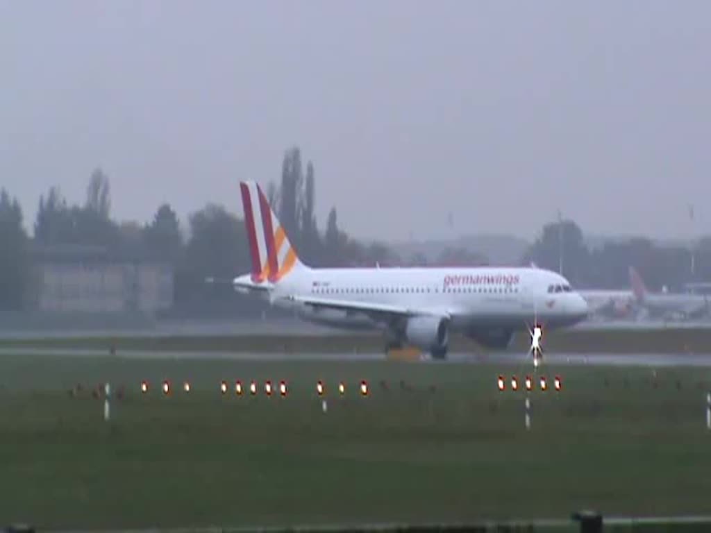 Germanwings A 320-211 D-AIQF beim Start in Berlin-Tegel am 26.10.2014