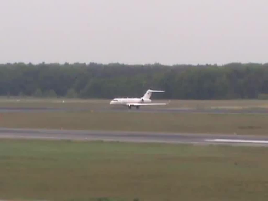 Germany Air Force BD-700-1A11 Global 5000 14+01 beim Start in Berlin-Tegel am 18.05.2013