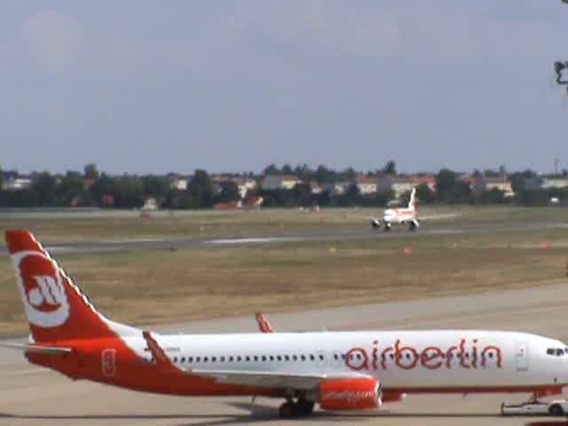 Iberia A 319-111 EC-HGS beim Start in Berlin-Tegel am 30.08.2009