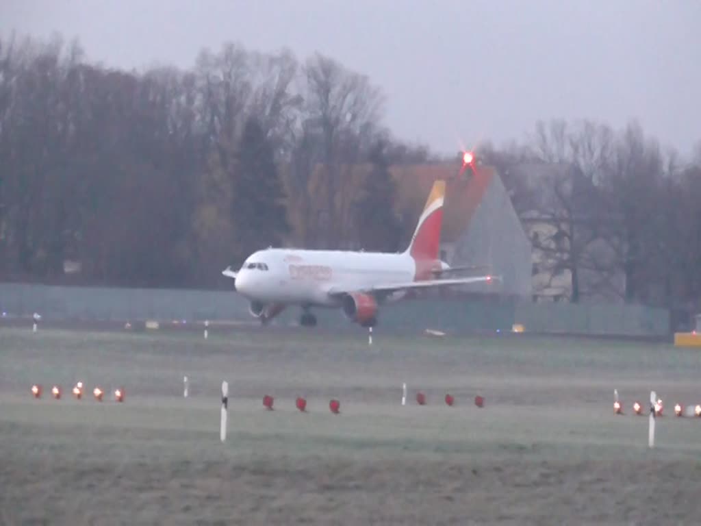 Iberia Express, Airbus A 320-214, EC-MUK, TXL, 30.11.2019