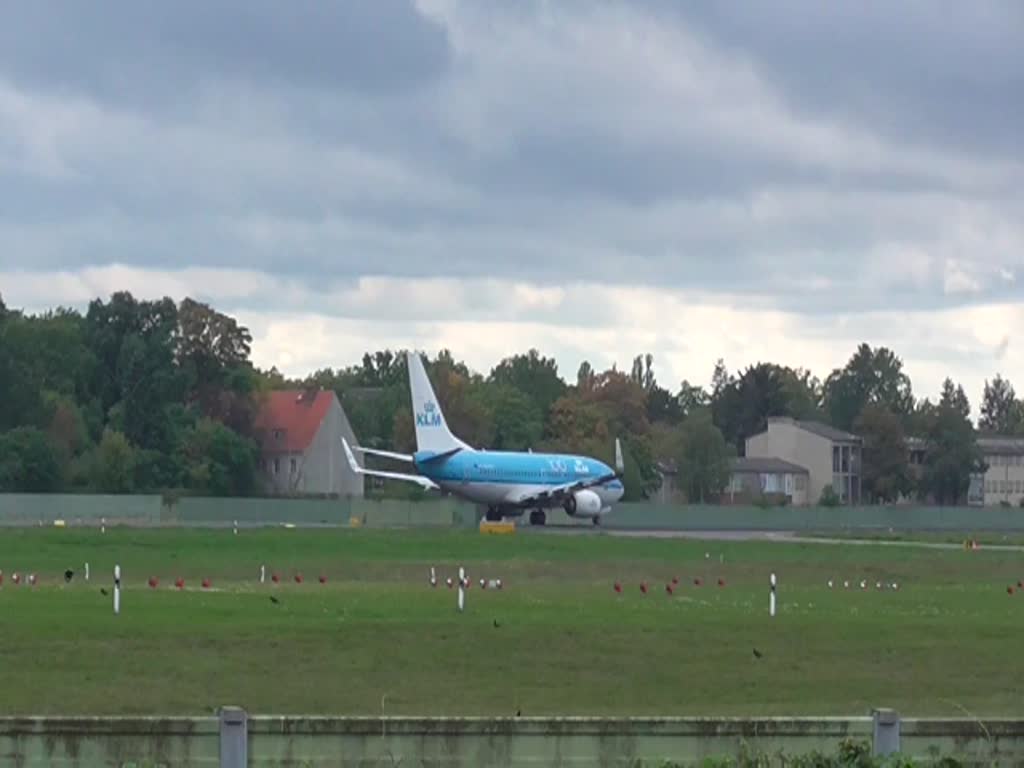 KLM, Boeing B 737-7K2, PH-BGT, TXL, 11.10.2020