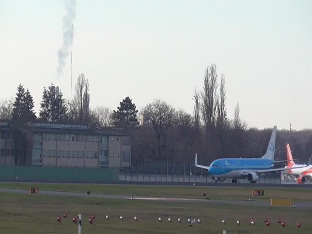 KLM, Boeing B 737-9K2, PH-BXT, TXL, 29.12.2019
